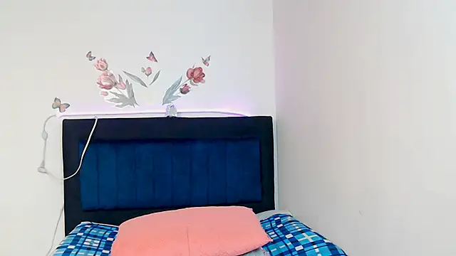 BRYXS1 online show from April 2026 02:54:02 PM