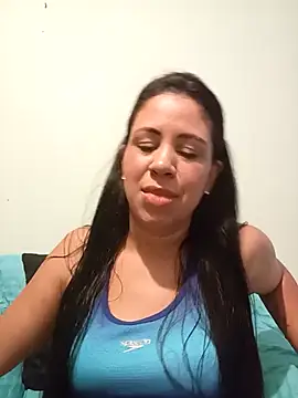 LeilaTaylor online show from November 2025 06:34:01 PM