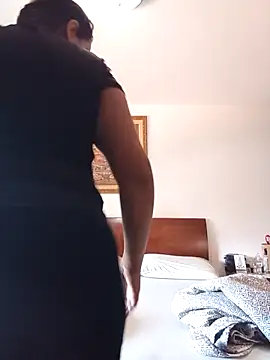 LeilaTaylor online show from February 2026 02:17:02 PM