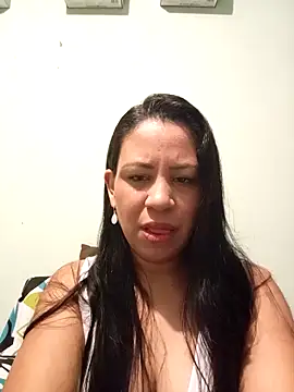 LeilaTaylor online show from November 2025 01:04:02 PM