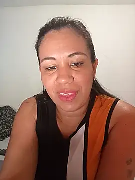 LeilaTaylor online show from October 2025 02:49:02 PM