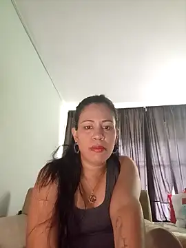 LeilaTaylor online show from February 2026 06:42:01 PM