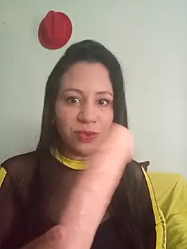 LeilaTaylor online show from December 2025 02:08:02 PM