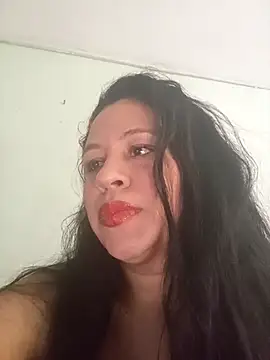 LeilaTaylor online show from February 2026 07:00:01 PM