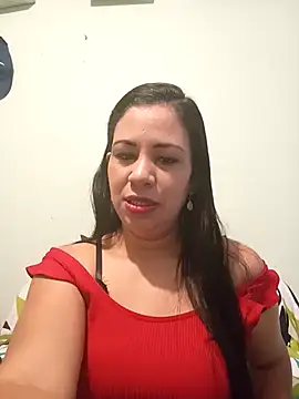 LeilaTaylor online show from November 2025 01:32:02 PM