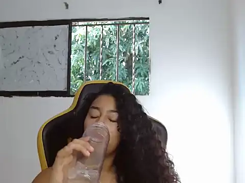 emily stars1 online show from December 2025 07:46:02 PM