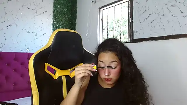 emily stars1 online show from January 2026 06:33:01 PM