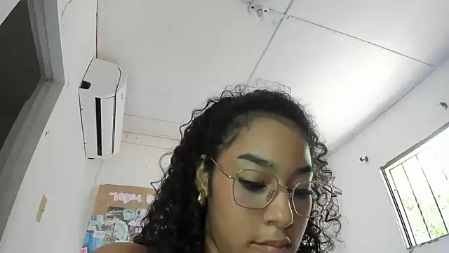 emily stars1 online show from March 2026 06:14:02 PM