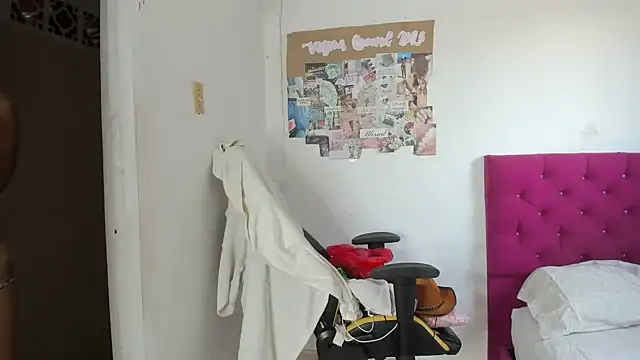 emily stars1 online show from March 2026 09:09:01 PM