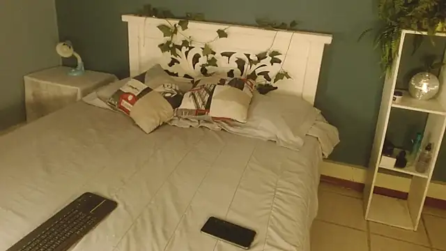 Snapshot of Samantha__Benet chatting on November 2025 08:09:01 PM Samantha Benet online show from November 2025 08:09:01 PM