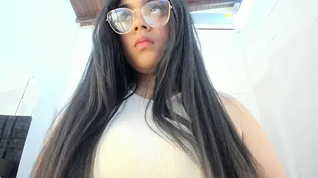 EmmadaSilva online show from March 2026 04:29:02 PM