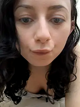 Snapshot of Meiii27 chatting on October 2025 07:33:02 PM Meiii27 online show from October 2025 07:33:02 PM