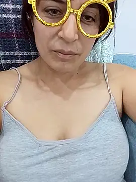 melisacim online show from October 2025 09:25:02 PM