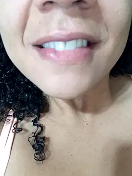 Bruninhadeusa online show from February 2026 03:10:02 PM