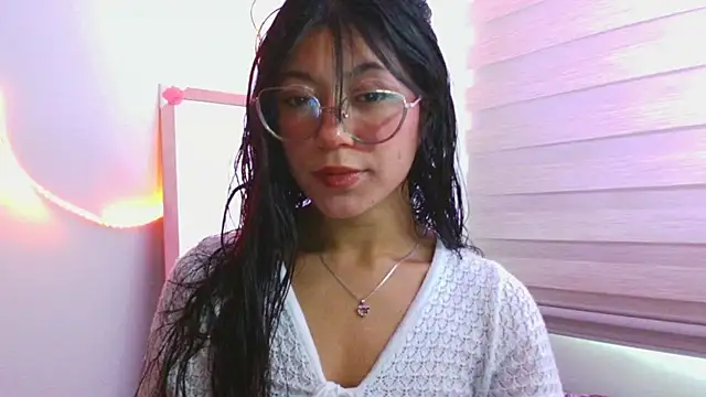 LissyM online show from April 2026 08:48:01 PM