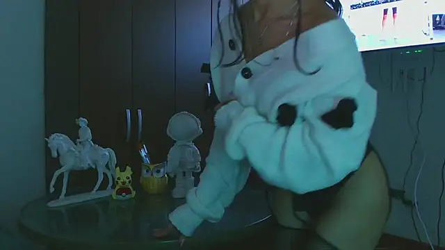 LissyM online show from November 2025 06:58:01 PM