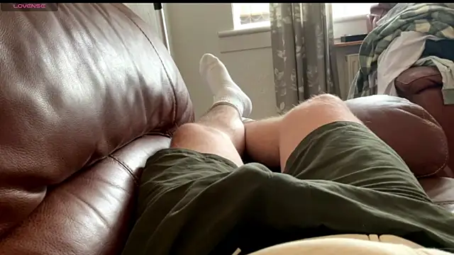 irnbru77 online show from May 2026 05:05:02 PM