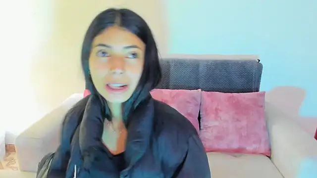 Snapshot of miadaviesx chatting on November 2025 11:58:02 AM miadaviesx online show from November 2025 11:58:02 AM