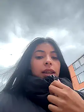 Snapshot of miadaviesx chatting on November 2025 01:04:02 PM miadaviesx online show from November 2025 01:04:02 PM