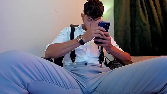 MagicMike007 online show from November 2025 05:00:01 AM