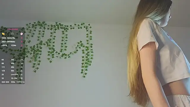 KissyCloud online show from November 2025 08:18:02 AM