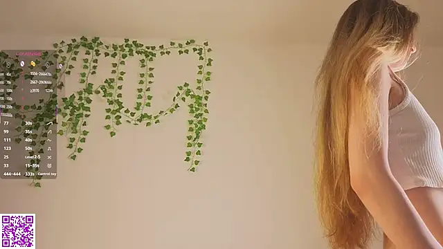 KissyCloud online show from November 2025 09:13:01 AM