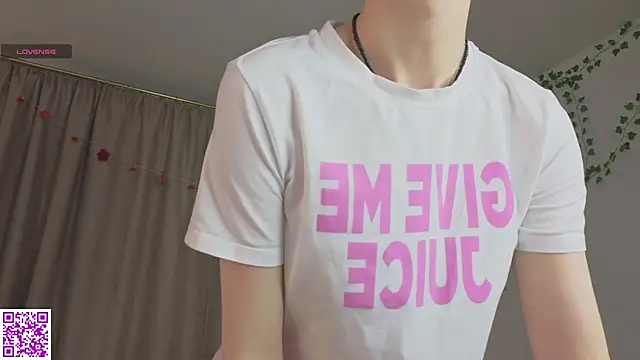 KissyCloud online show from November 2025 08:41:02 AM