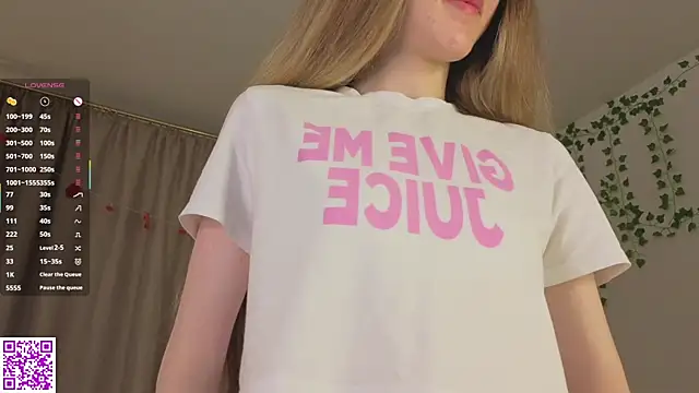 KissyCloud online show from November 2025 08:18:01 AM