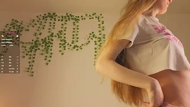 KissyCloud online show from November 2025 08:29:02 AM