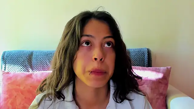 Snapshot of emily_jonessxx chatting on November 2025 08:40:02 PM emily jonessxx online show from November 2025 08:40:02 PM