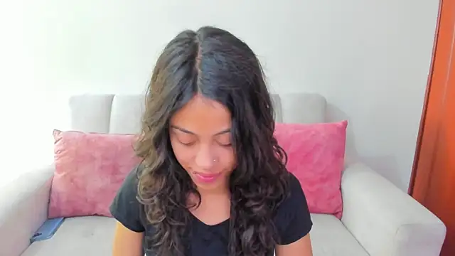 Snapshot of emily_jonessxx chatting on November 2025 08:03:01 PM emily jonessxx online show from November 2025 08:03:01 PM