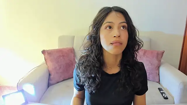 Snapshot of emily_jonessxx chatting on October 2025 07:13:02 PM emily jonessxx online show from October 2025 07:13:02 PM