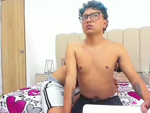 LiamANDJordan online show from November 2025 10:04:02 PM