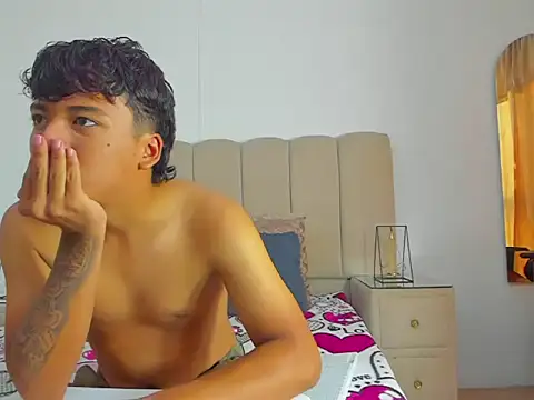 LiamANDJordan online show from November 2025 09:40:02 PM