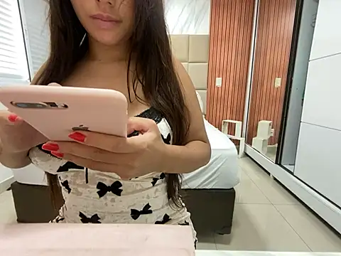 nathalia Silva online show from March 2026 07:09:01 PM