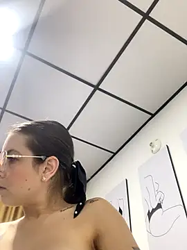 Snapshot of amatistadavila chatting on October 2025 12:33:02 AM amatistadavila online show from October 2025 12:33:02 AM