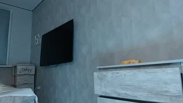 little paw  online show from April 2026 08:37:02 PM