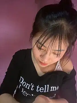 Snapshot of o-one-o chatting on December 2025 03:49:02 PM o-one-o online show from December 2025 03:49:02 PM