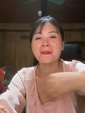 Snapshot of o-one-o chatting on October 2025 05:52:02 AM o-one-o online show from October 2025 05:52:02 AM