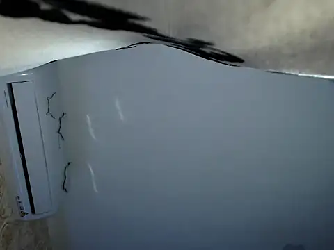 Amiaax online show from January 2026 10:27:02 PM