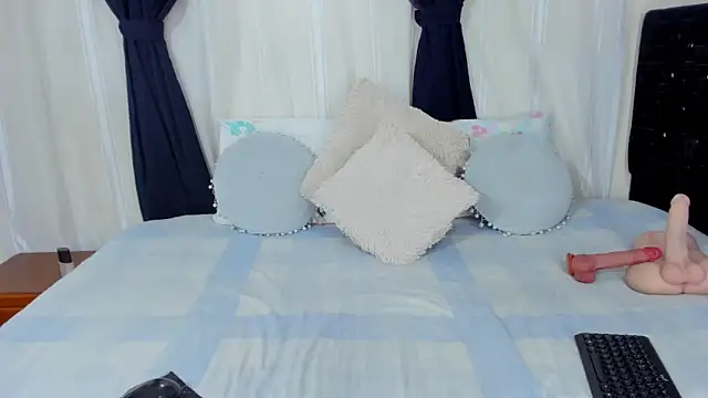 RubyLuxeX online show from November 2025 05:39:02 PM