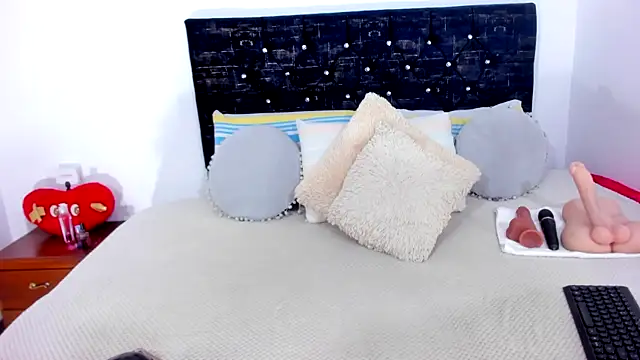 RubyLuxeX online show from June 2026 06:08:01 PM