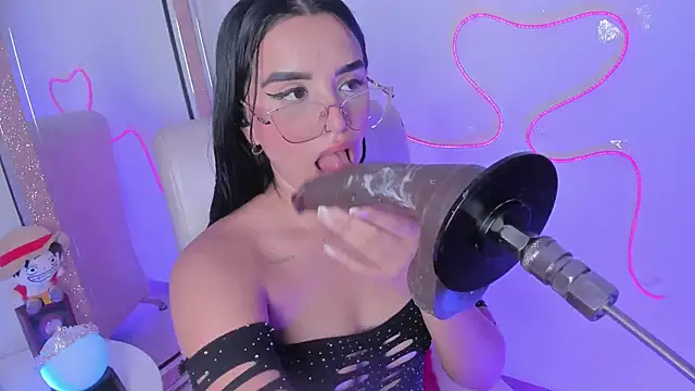 laana foxx online show from March 2026 01:13:02 AM