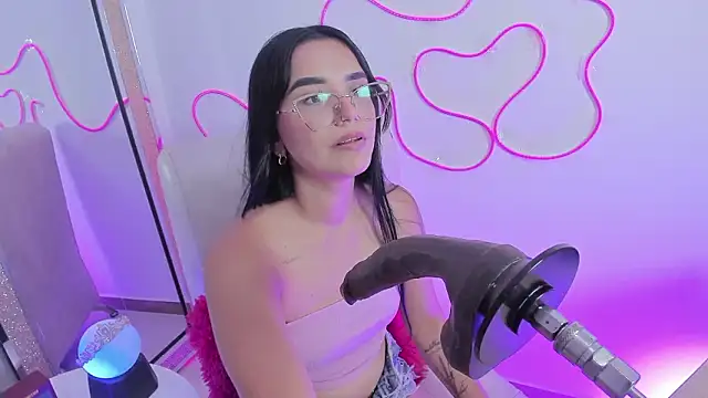 laana foxx online show from February 2026 01:51:02 AM