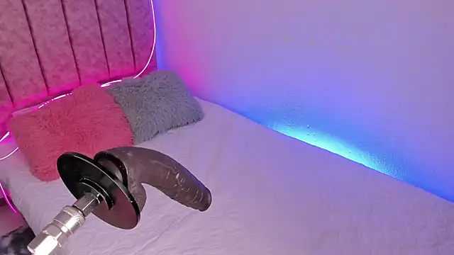 laana foxx online show from May 2026 11:31:01 PM