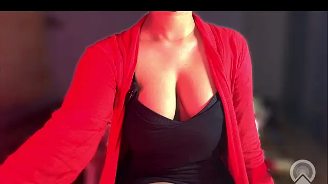 Snapshot of GiggleNGrind chatting on November 2025 04:17:02 PM GiggleNGrind online show from November 2025 04:17:02 PM