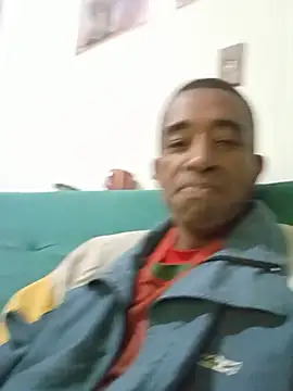 Snapshot of juniordotado87 chatting on June 2026 01:03:01 AM juniordotado87 online show from June 2026 01:03:01 AM