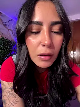 Snapshot of MAVI_EC chatting on October 2025 03:44:02 PM MAVI EC online show from October 2025 03:44:02 PM