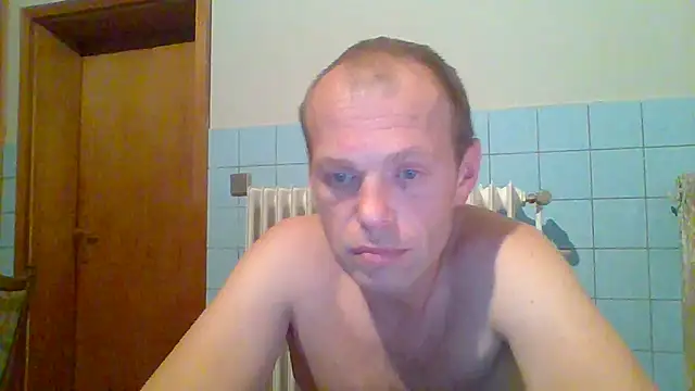 tommy3300 online show from October 2025 05:28:01 AM