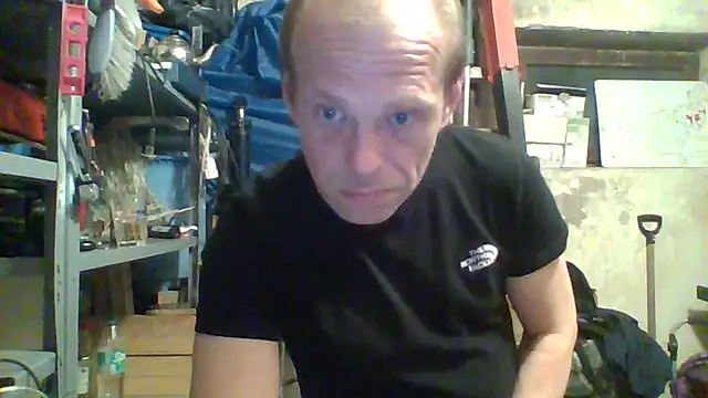 tommy3300 online show from April 2026 10:49:01 PM